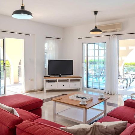 Villa Danae Coral Bay By Villa Plus Peyia Bagian luar foto